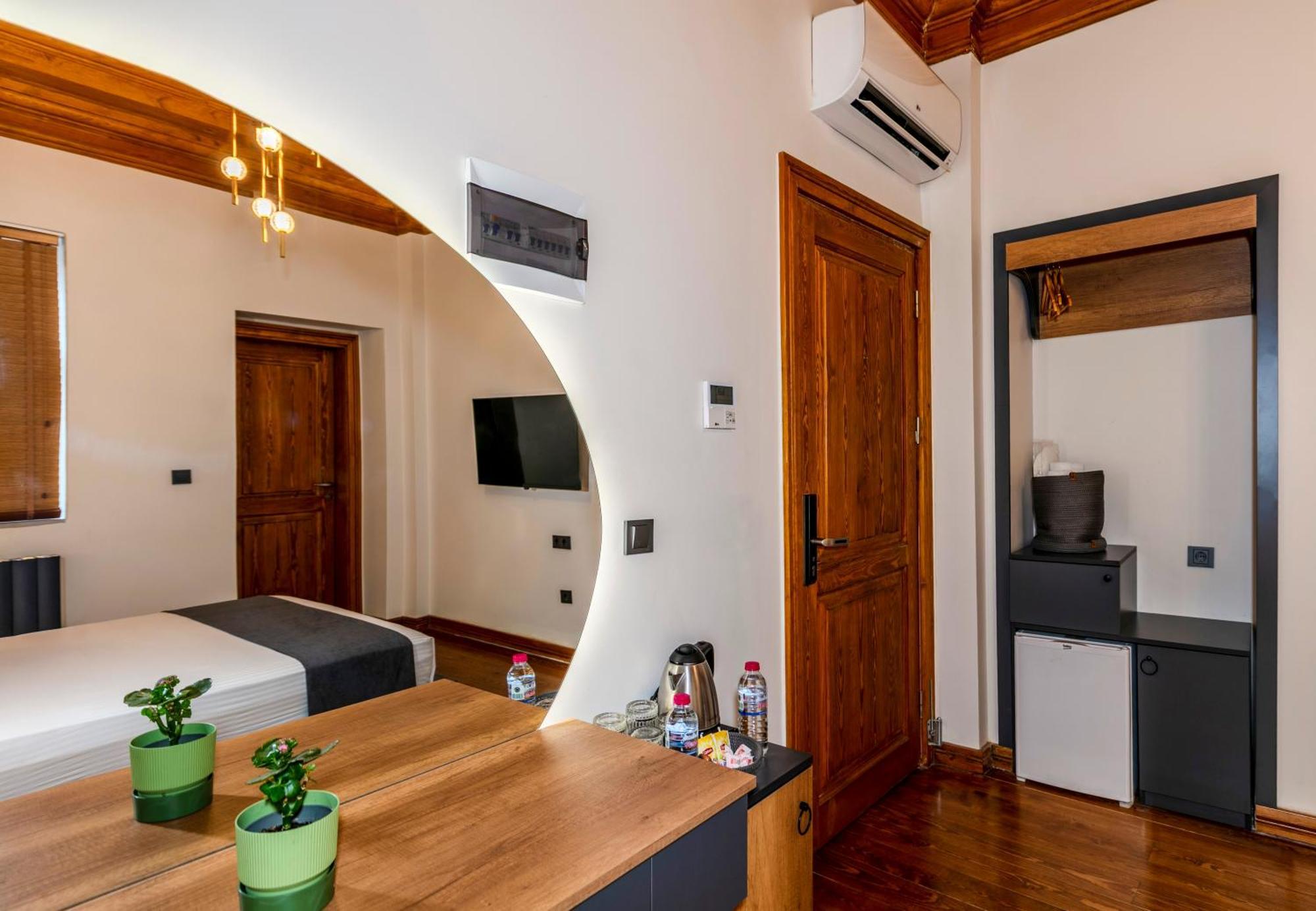 Elmira Pera Hotel & Spa - Special Class Istanbul Eksteriør billede